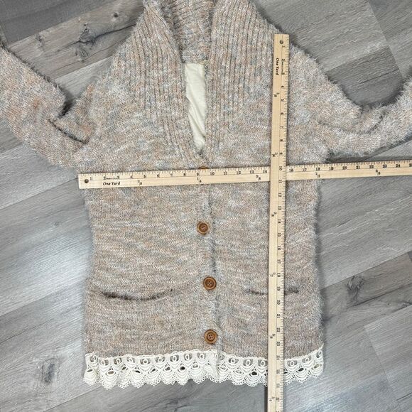 Gimmicks‎ by BKE Eyelash Yarn Lace Trim Cardigan Sweater Tan Multi Small - Picture 15 of 16